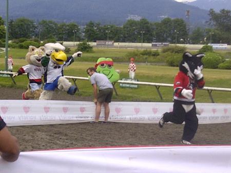 3rd Annual Variety Mascot Race (8)